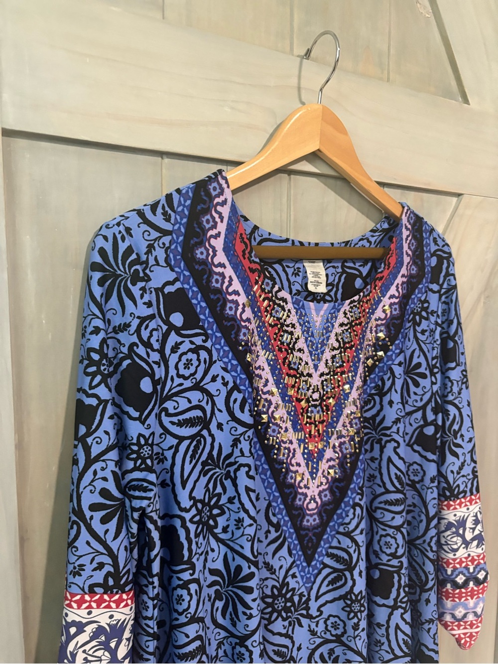 Blue Floral Top with V-Front Gold Embellishment - Picture 2 of 7